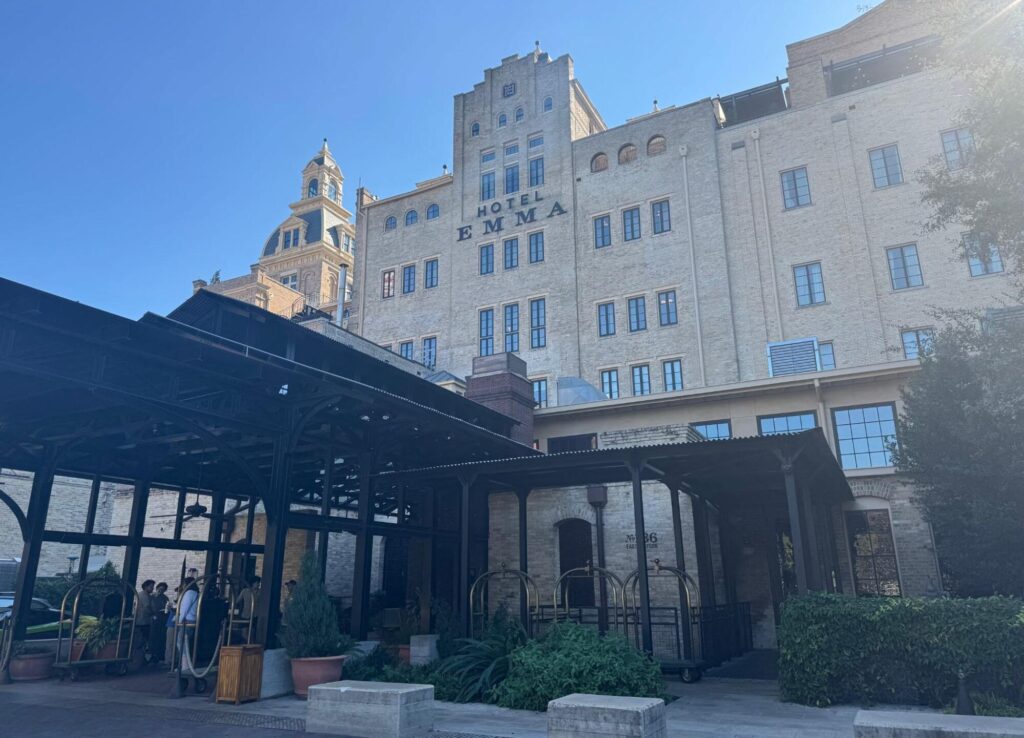 Hotel Emma Review: A Luxe San Antonio Splurge Hotel Emma Review: A Luxe San Antonio Splurge