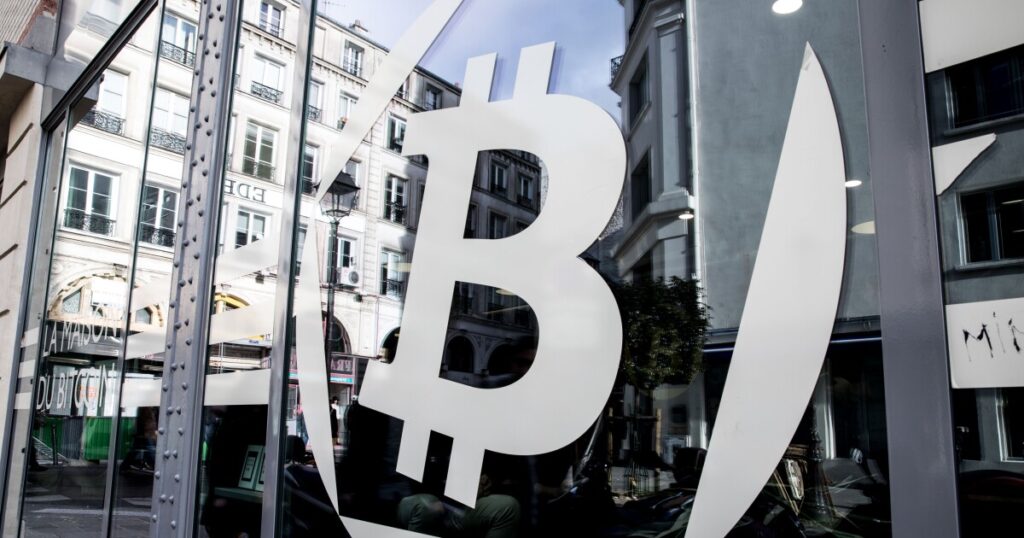 More advisors decreasing client digital asset allocations